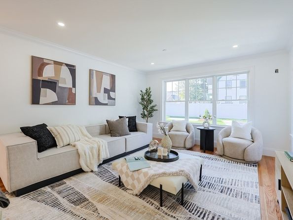 54 South St, Medford MA 02155