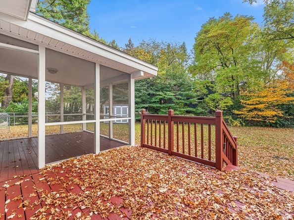 51 Crest Rd, Framingham MA 01701