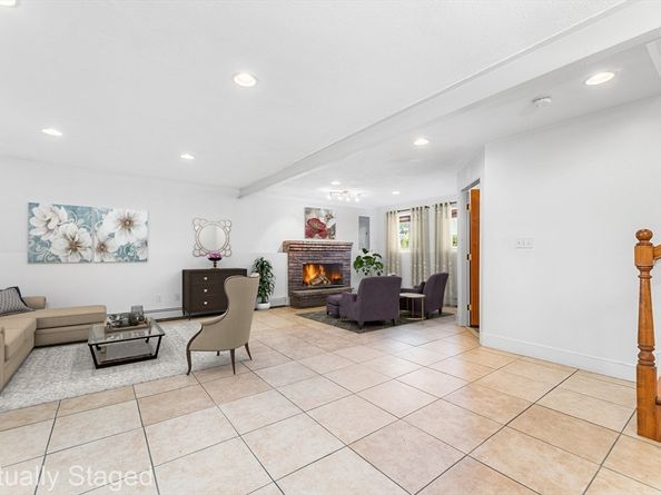 51 Crest Rd, Framingham MA 01701