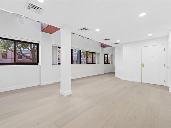 58 Merrimac St 25, Newburyport MA 01950