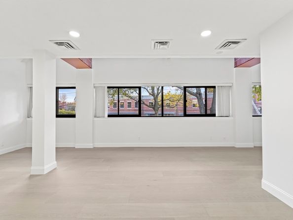 58 Merrimac St 25, Newburyport MA 01950