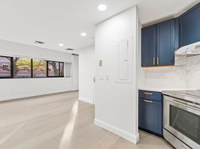 58 Merrimac St 25, Newburyport MA 01950