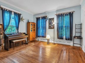 51 Grove Ave, Leominster MA 01453