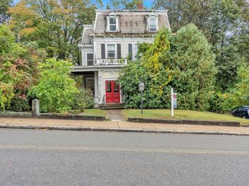 51 Grove Ave