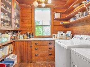 51 Grove Ave, Leominster MA 01453
