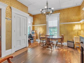 51 Grove Ave, Leominster MA 01453