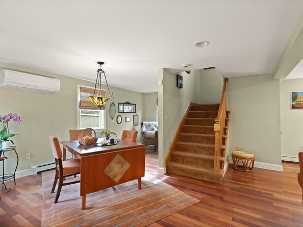 320 Pillings Pond Rd, Lynnfield MA 01940