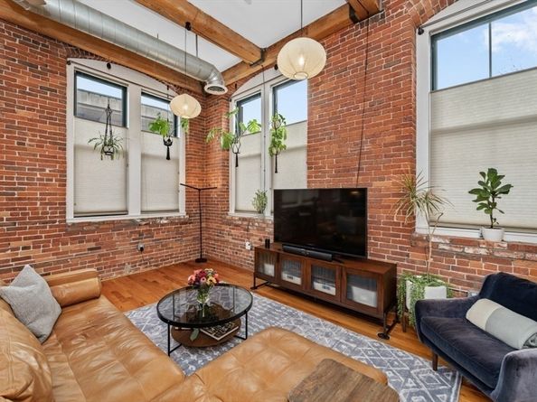 589 Essex St 102, Lynn MA 01901