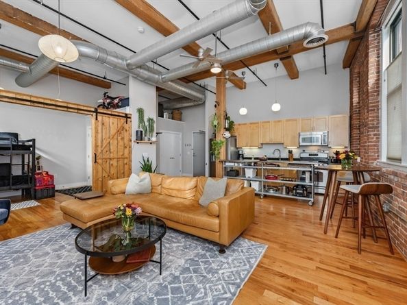 589 Essex St 102, Lynn MA 01901