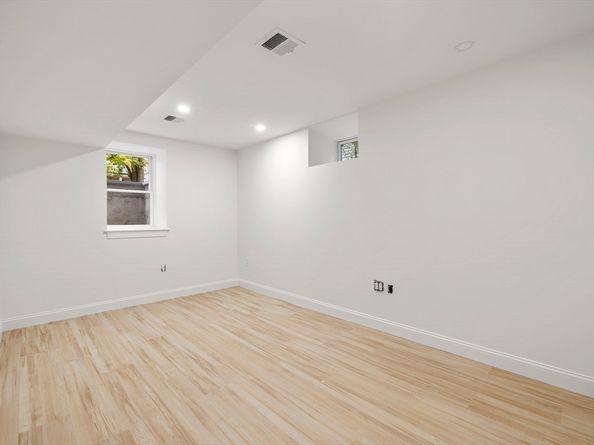 27 Coolidge Rd 1, Boston MA 02134