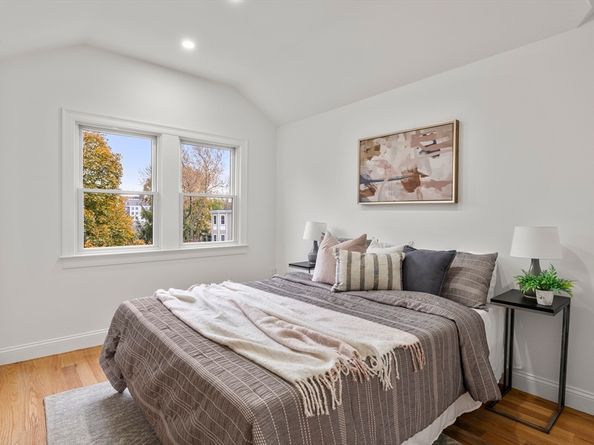 27 Coolidge Rd 1, Boston MA 02134