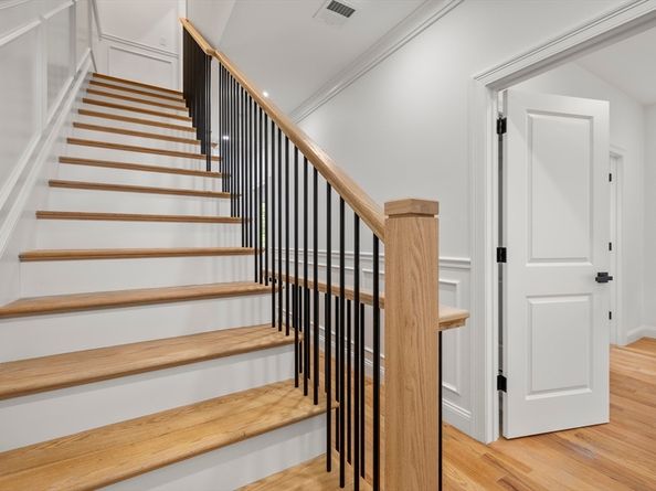 27 Coolidge Rd 1, Boston MA 02134