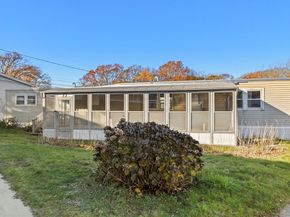 46 Kins Ct, Wareham MA 02558