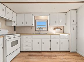 46 Kins Ct, Wareham MA 02558