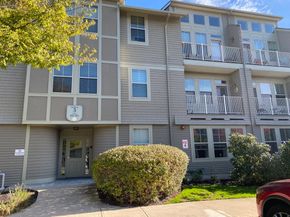 3 Harvest Dr 303, North Andover MA 01845