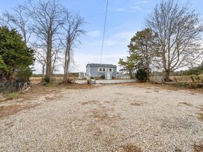 156 Sandwich Rd, Wareham MA 02571