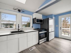 156 Sandwich Rd, Wareham MA 02571