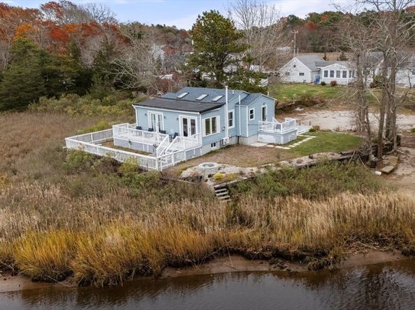 156 Sandwich Rd, Wareham MA 02571