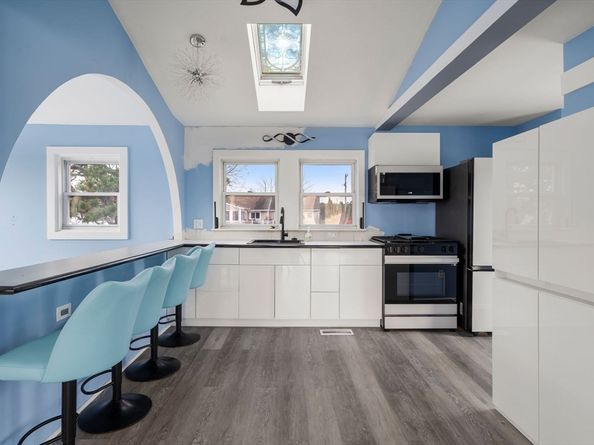 156 Sandwich Rd, Wareham MA 02571