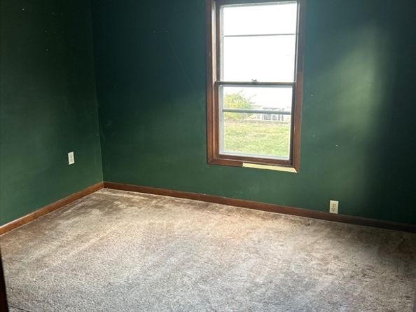 72 Homeward Ave, Uxbridge MA 01569