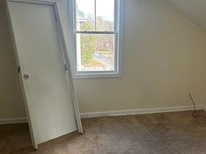 72 Homeward Ave, Uxbridge MA 01569