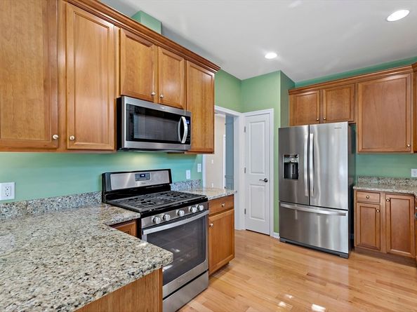 19 Red Leaf, Plymouth MA 02360