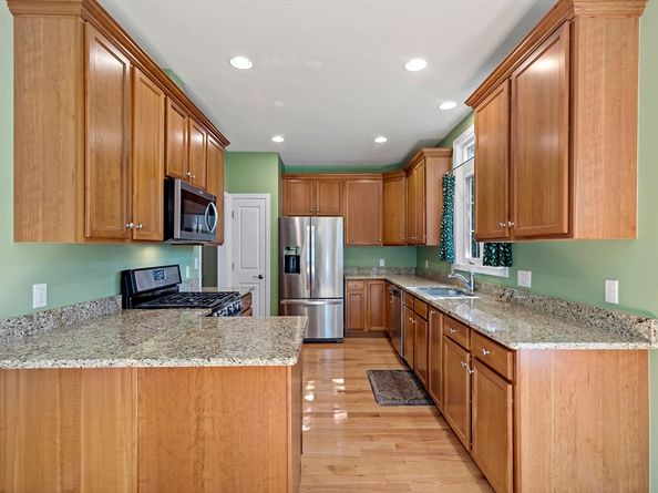 19 Red Leaf, Plymouth MA 02360