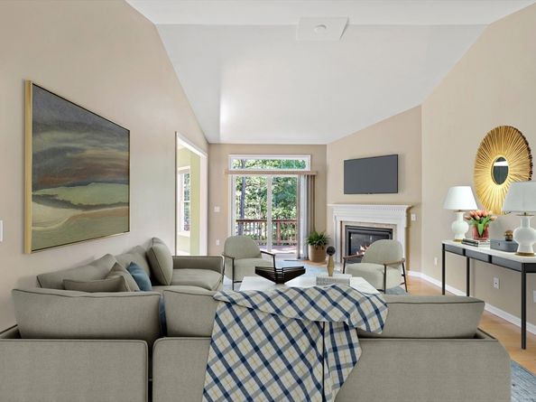 19 Red Leaf, Plymouth MA 02360