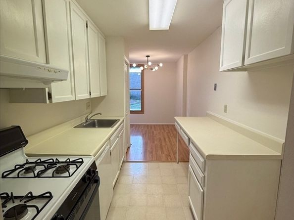 42 Shrewsbury Green Dr F, Shrewsbury MA 01545