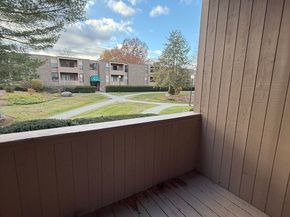 42 Shrewsbury Green Dr F, Shrewsbury MA 01545