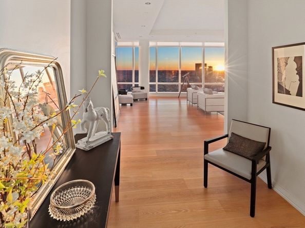 1 Franklin St PH3A, Boston MA 02110