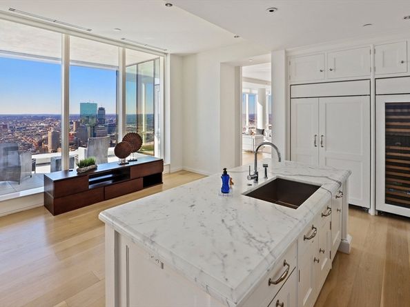 1 Franklin St PH3A, Boston MA 02110