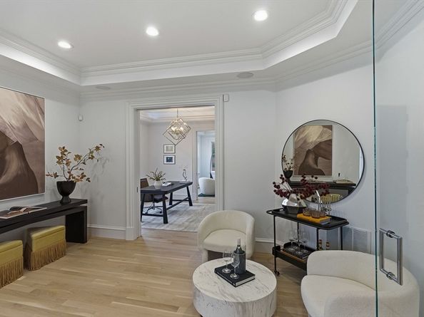 88 Cutler Ln, Brookline MA 02467