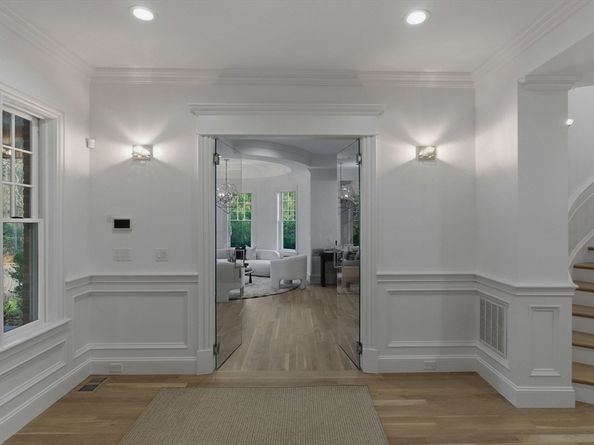 88 Cutler Ln, Brookline MA 02467