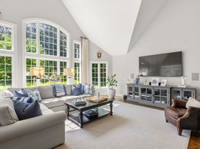 8 Rock Spring Ln, Southborough MA 01772