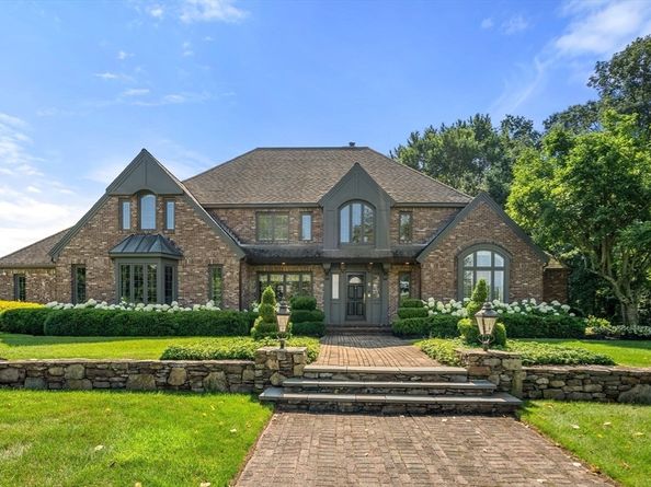 8 Rock Spring Ln, Southborough MA 01772