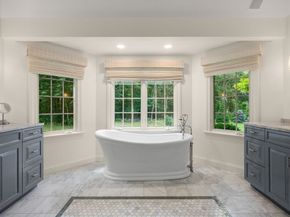 8 Rock Spring Ln, Southborough MA 01772