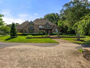 8 Rock Spring Ln, Southborough MA 01772