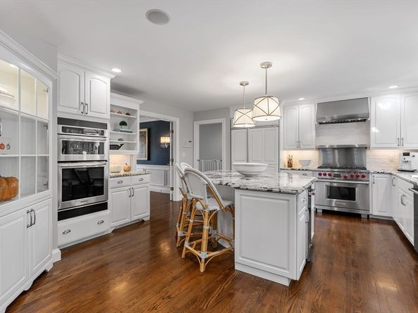 8 Rock Spring Ln, Southborough MA 01772