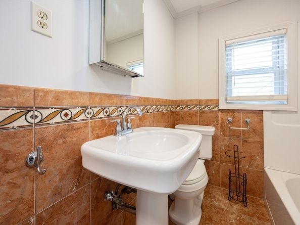 27 Grant Street, Milford MA 01757