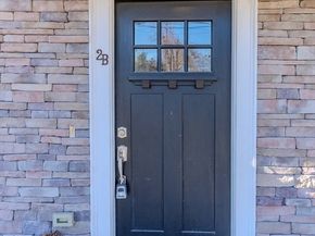 2 Mitchell Ln B, Weymouth MA 02190