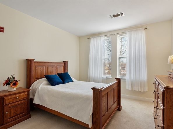 3 Harvest Dr 107, North Andover MA 01845