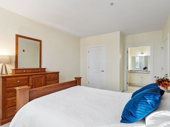 3 Harvest Dr 107, North Andover MA 01845