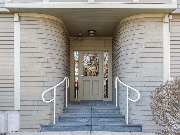 3 Harvest Dr 107, North Andover MA 01845