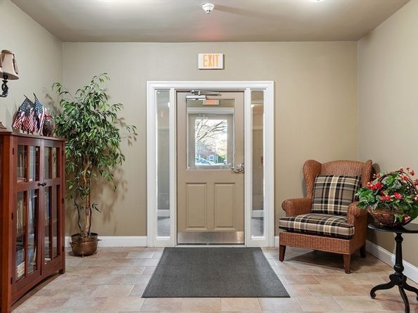 3 Harvest Dr 107, North Andover MA 01845