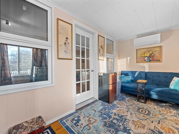 249 Pleasant St, Southbridge MA 01550