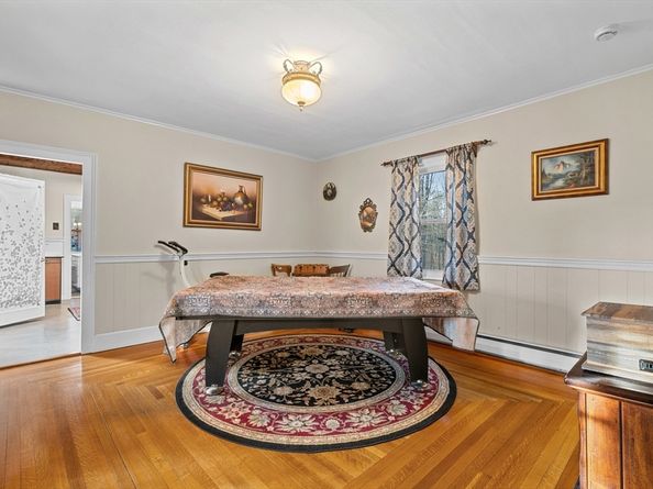 249 Pleasant St, Southbridge MA 01550