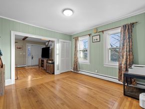 249 Pleasant St, Southbridge MA 01550