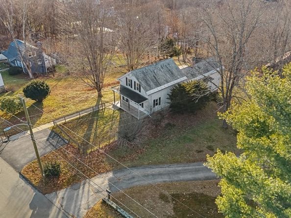 249 Pleasant St, Southbridge MA 01550