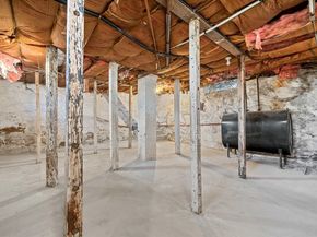 249 Pleasant St, Southbridge MA 01550